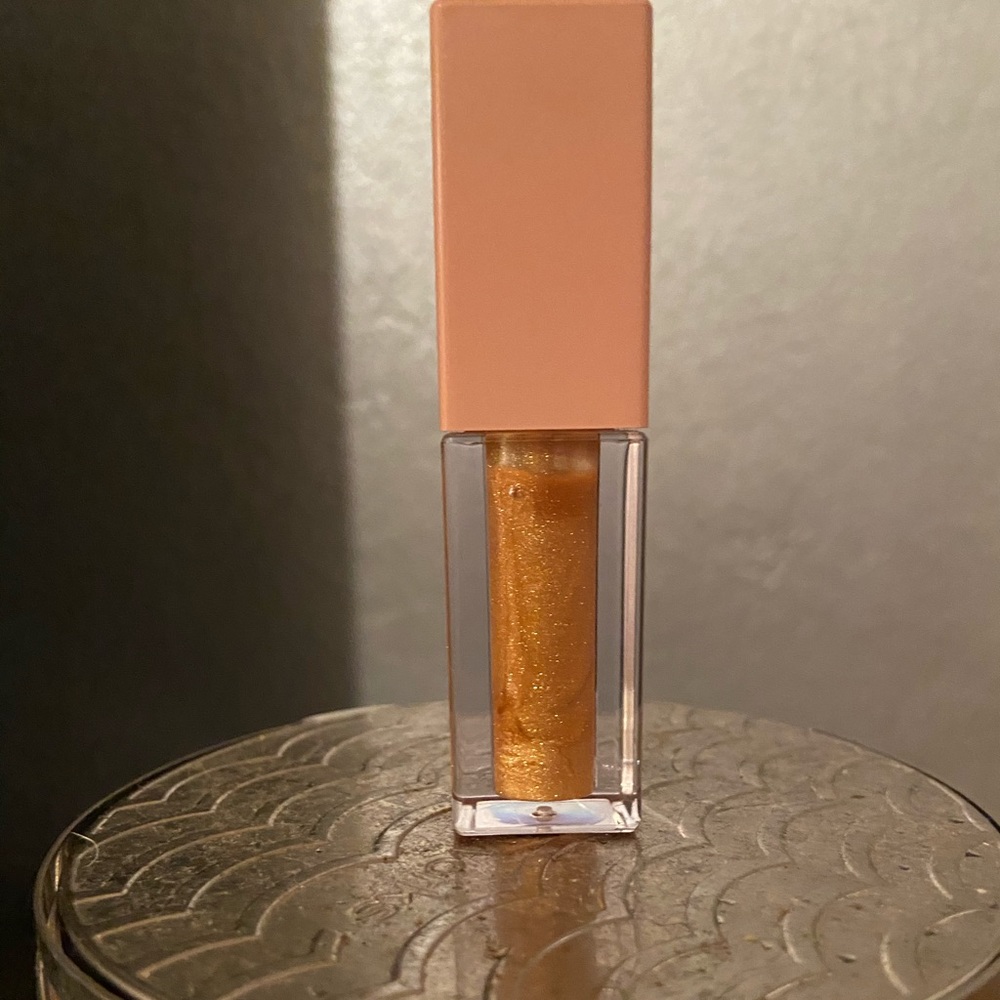Kkw lip gloss